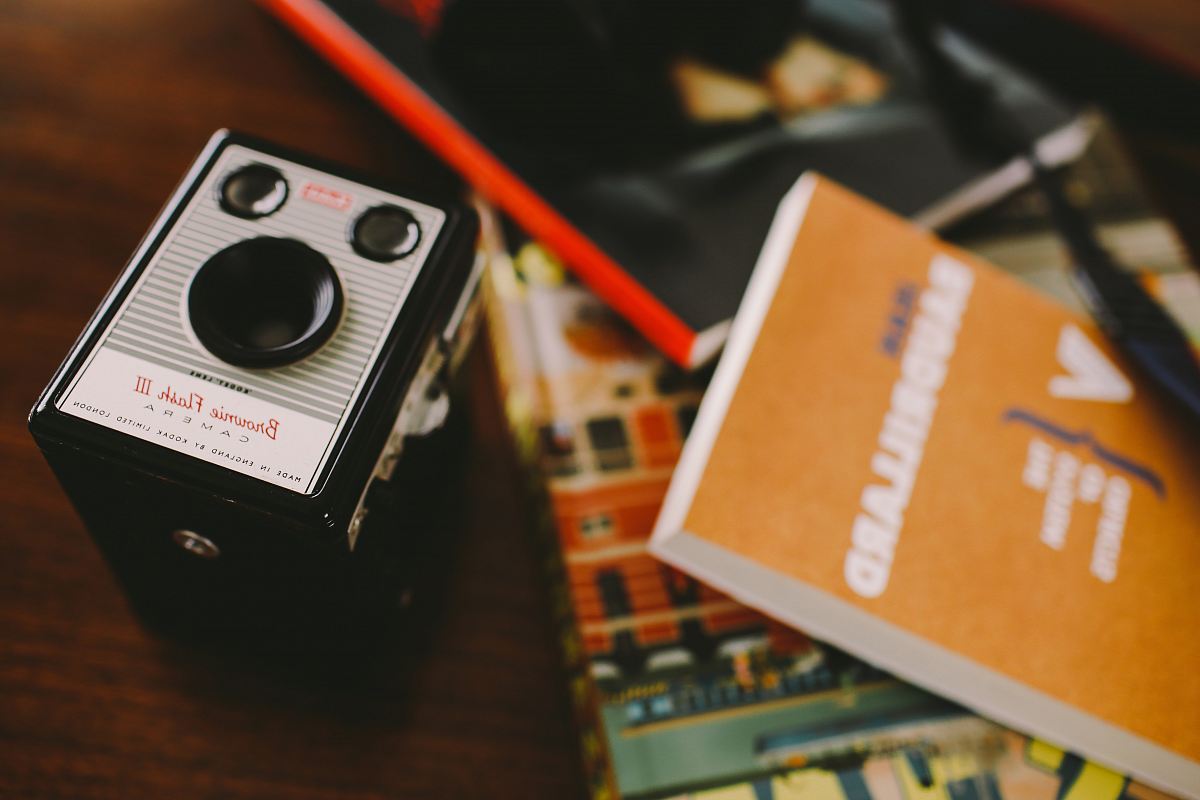 shallow focus photo of TLR camera